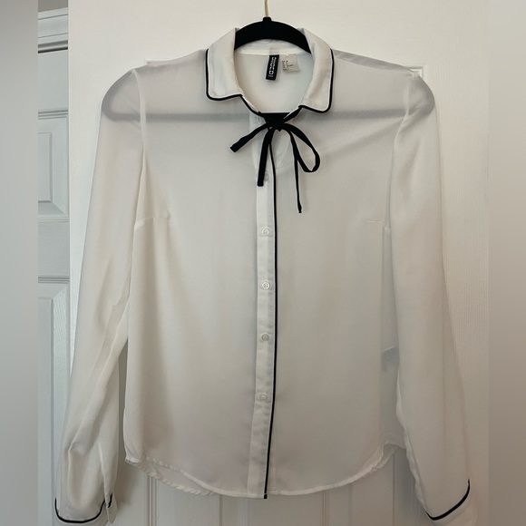 H&M Long Sleeve Sheer Button up Blouse - Picture 1 of 5